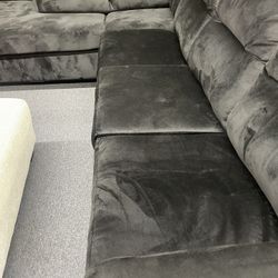 Black Sectional Fairly New 