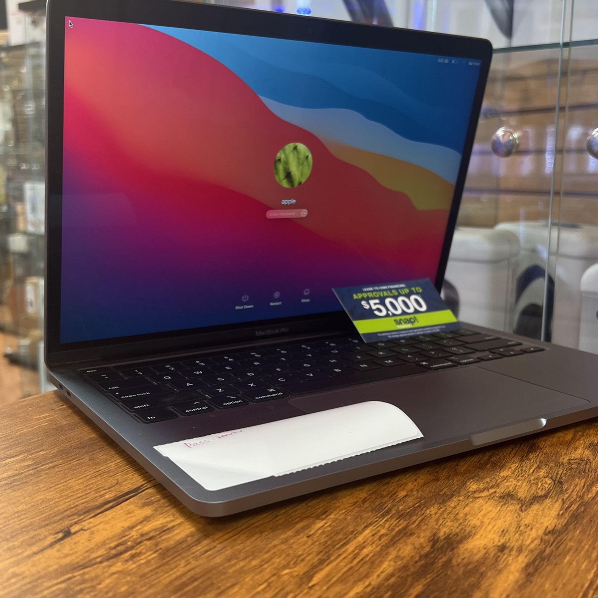2020 13”MacBook Pro I7 32Ram 1TB SSD
