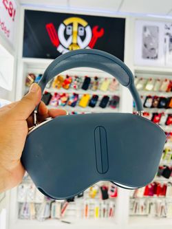 Apple AirPods Max with Smart Case