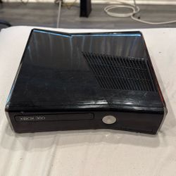 Xbox 360 Slim 