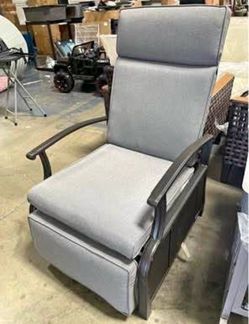 Assembled Adjustable Outdoor Recliner Chair with Flip Table 150° Recline