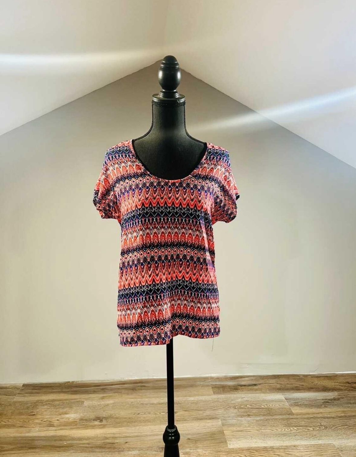 Women’s Small Multi-Color Top