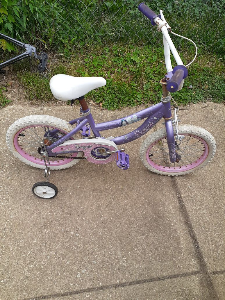 Small kids princess bike $10 FIRM