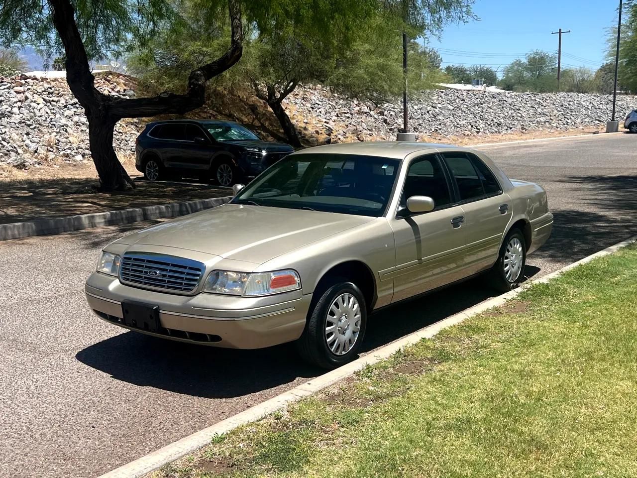 2000 Ford Crown Victoria