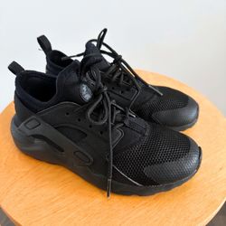 Nike Huarache Run Ultra GS Black Boys Girls Youth Sneakers - Size 1.5Y