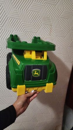 John Deere dump truck