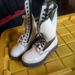 Dr Martens 14 Eye
