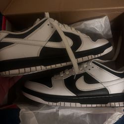 Nike Dunks Reverse Panda 