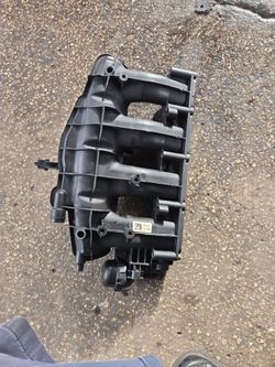 Intake runner for a vw tiguan