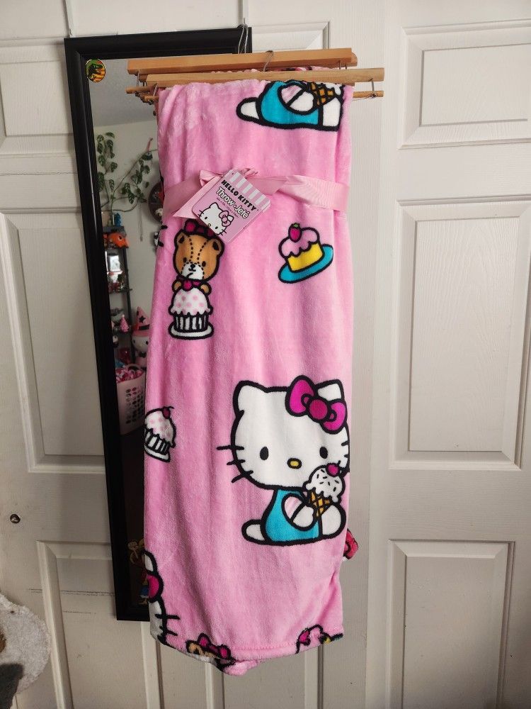 Hello Kitty Blanket