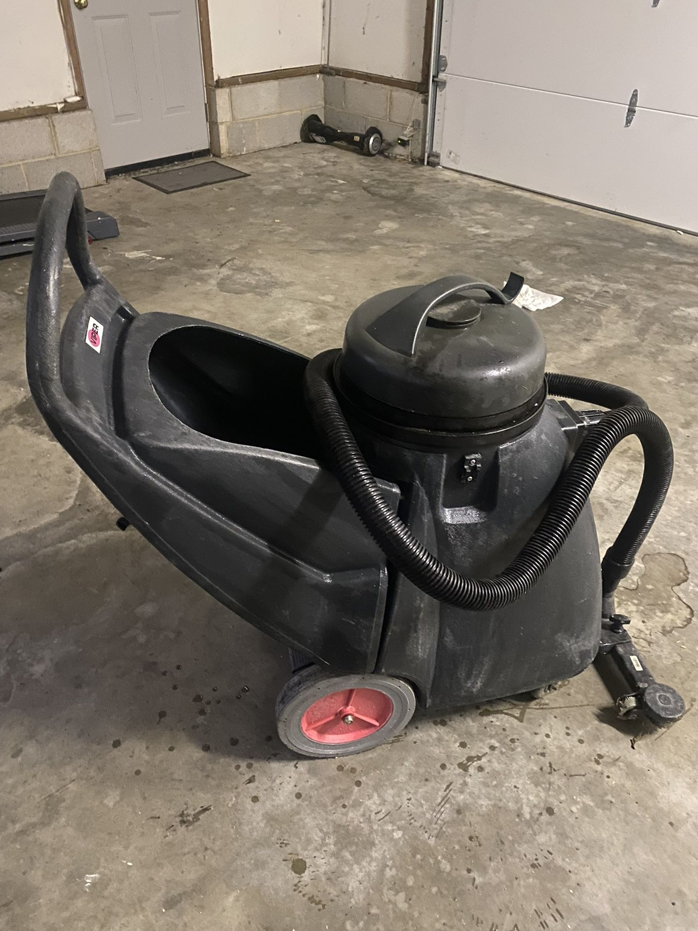 Wet push vacuum