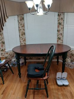 Kitchen table 4 chairs