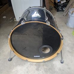 Tama Rockstar 22"