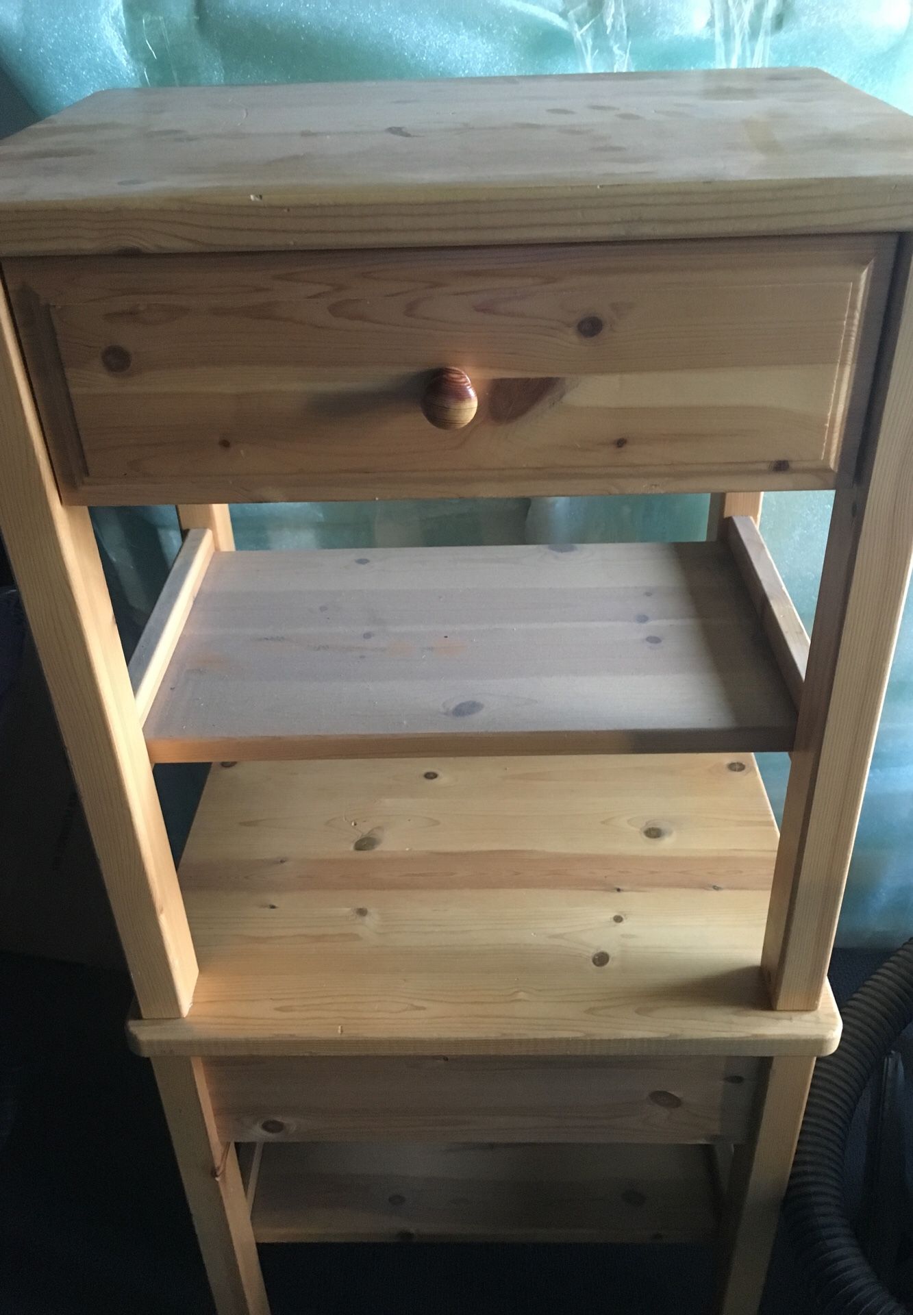 2 wooden night stands