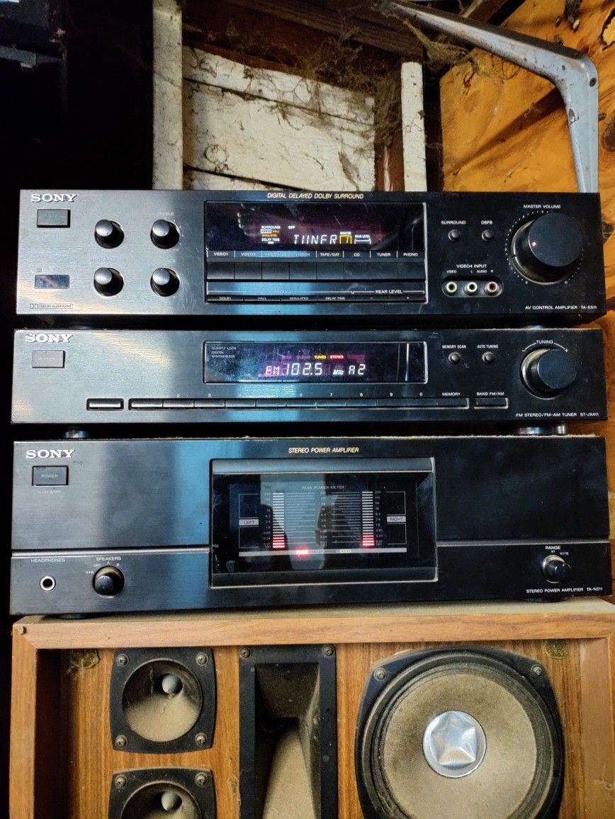 Sony stereo tuner preamp and amplifier