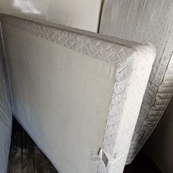 USED QUEEN BOXSPRING