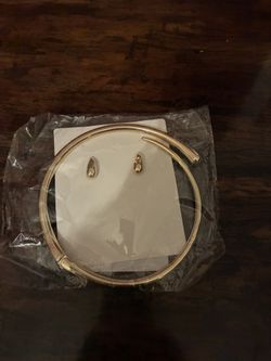 New. Necklace And Ear Rings Set 