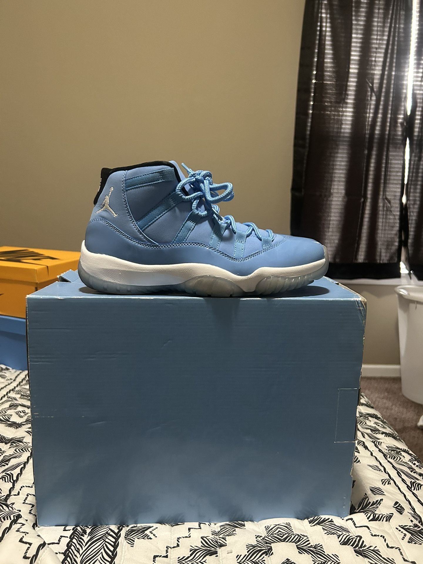 Jordan 11 29 Pantone Pack