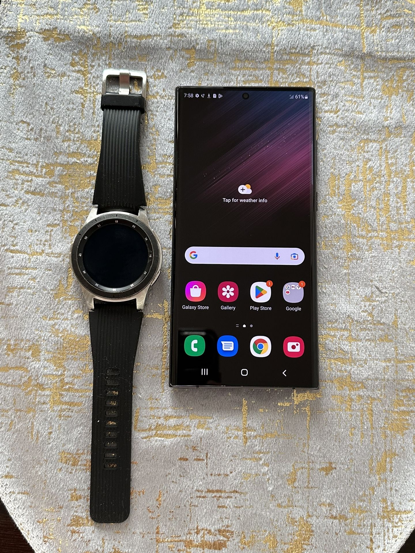 Samsung Galaxy S22 Ultra Unlocked + Samsung Watch