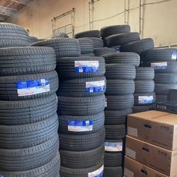 265 45 20 llantas nuevas disponible