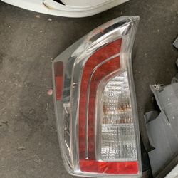 2012-2015 Toyota Prius Left Driver Side Tail Light 