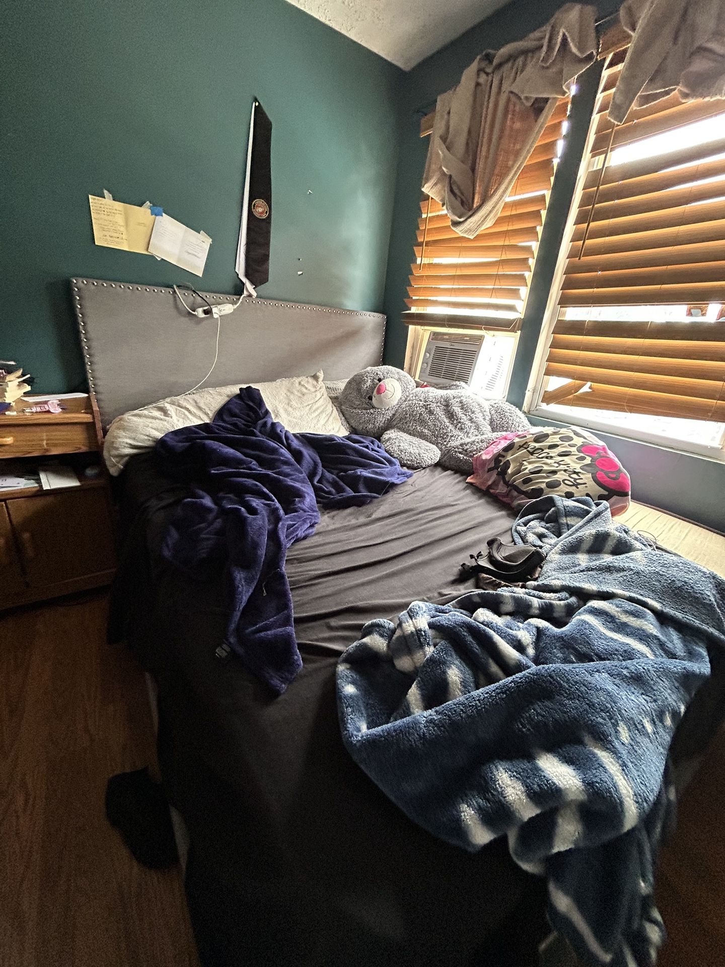 QUEEN SIZED BED