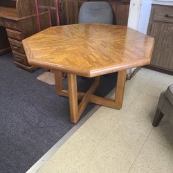 Round Table With 5 Chairs And Leaf Insert