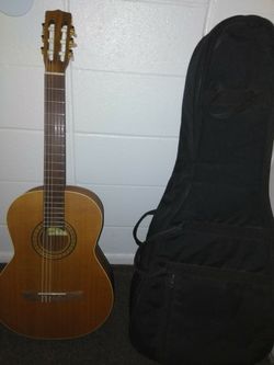 La patrie etude guitar (like new)