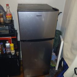 Galanz Refrigerator 