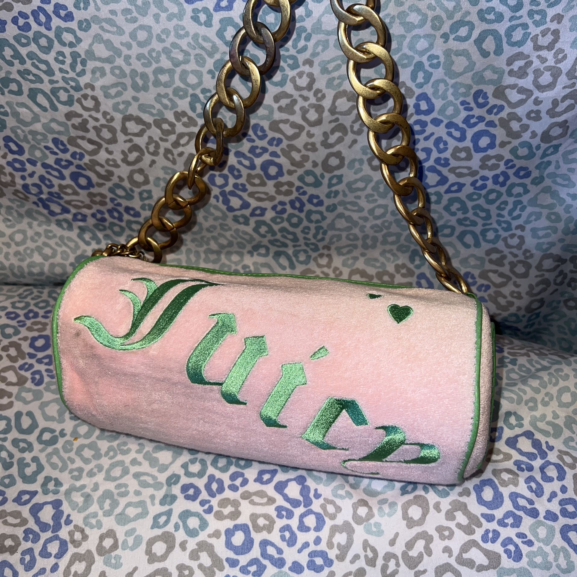 Vintage Green Pink Juicy Couture Barrel Bag Purse Handbag Y2K Terry Cloth #vintagejuicycouture #juicycouture #juicypurse #juicycouturepurse #y2kpurse