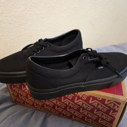 Black/Black Vans Era Shoe