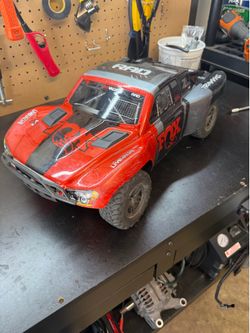 Traxxas slash 4x4 BL-2s
