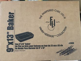 Pampered Chef Family Heritage Stoneware Rectangular Baker 9x13 #1430  Open Box