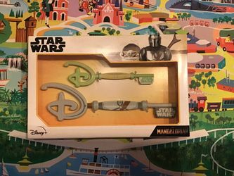 The Disney Store The Mandalorian Collector Key Set-NEW