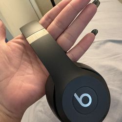 Beats Solo 4