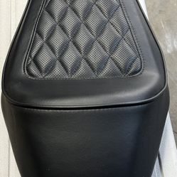 Brand  New  Harley Davidson  Seat