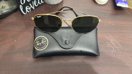 Ray-Ban Sunglasses with Case