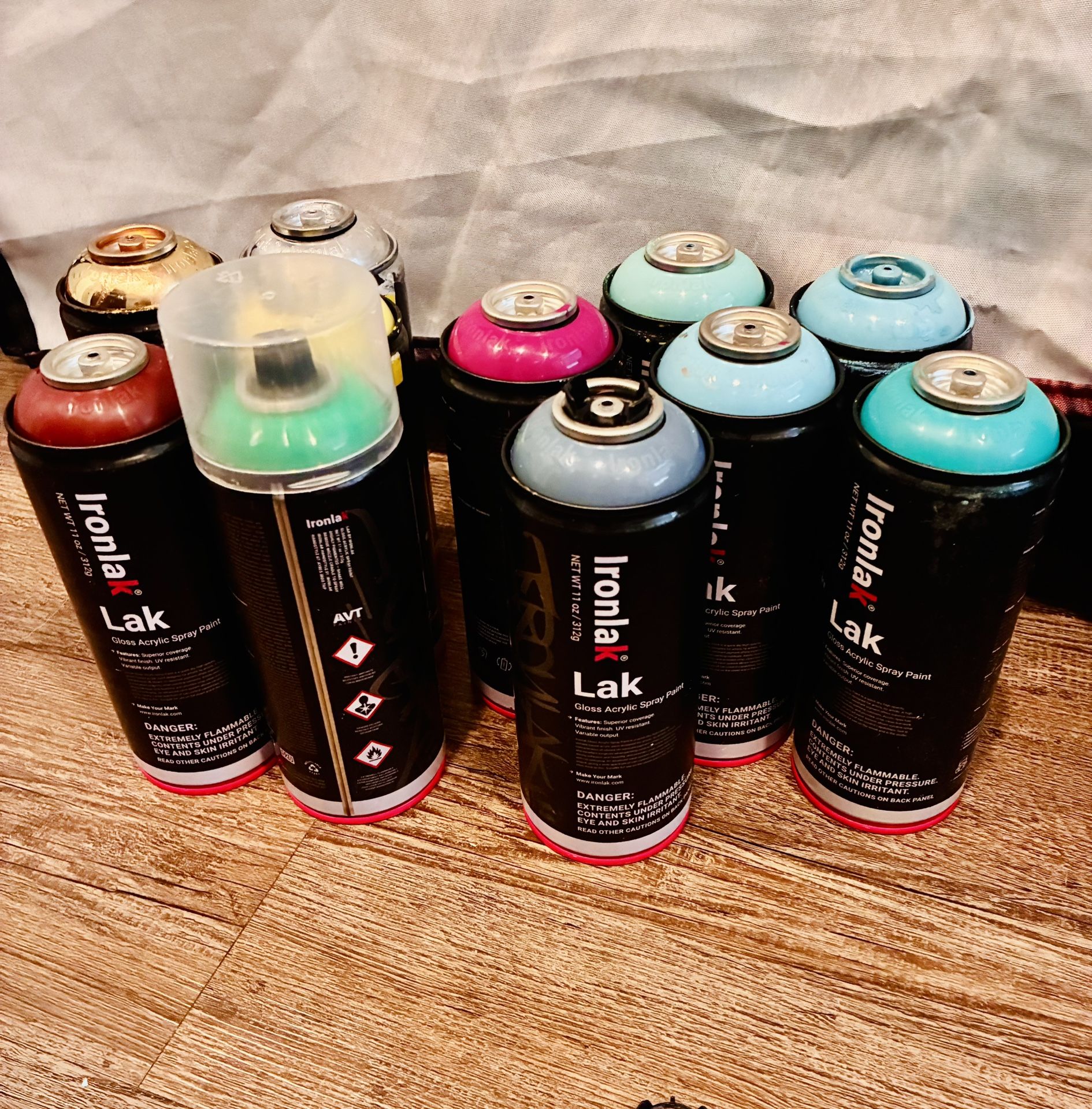 IRONLAK Gloss-Acrylic-spray PAINT