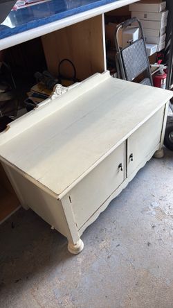 Chest bench