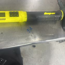 1/2 Digital Torque Wrench Snap On Slightly Used 