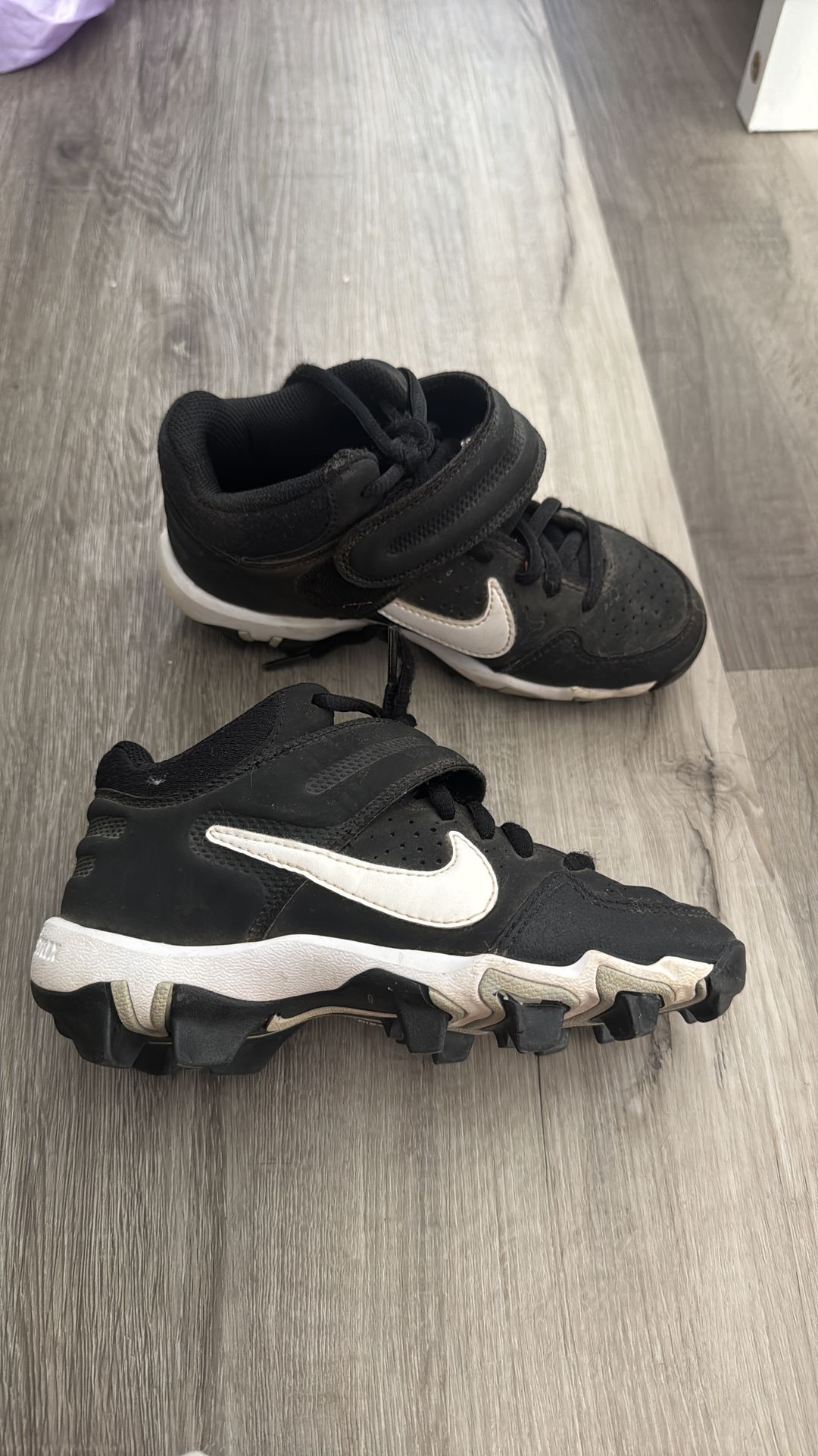 Nike toddler basebal cleats size 12