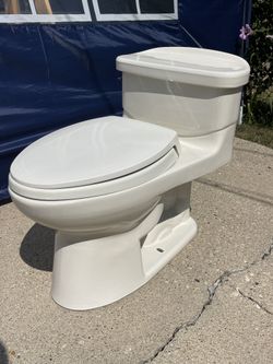 TOTO toilet