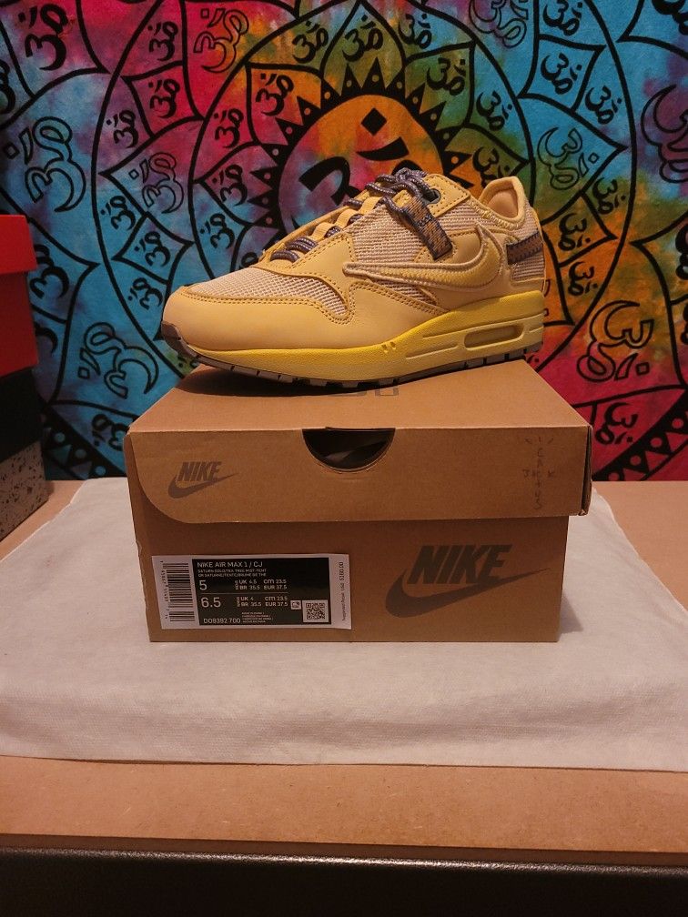 Nike Air Max 1 Saturn Gold Travis Scott