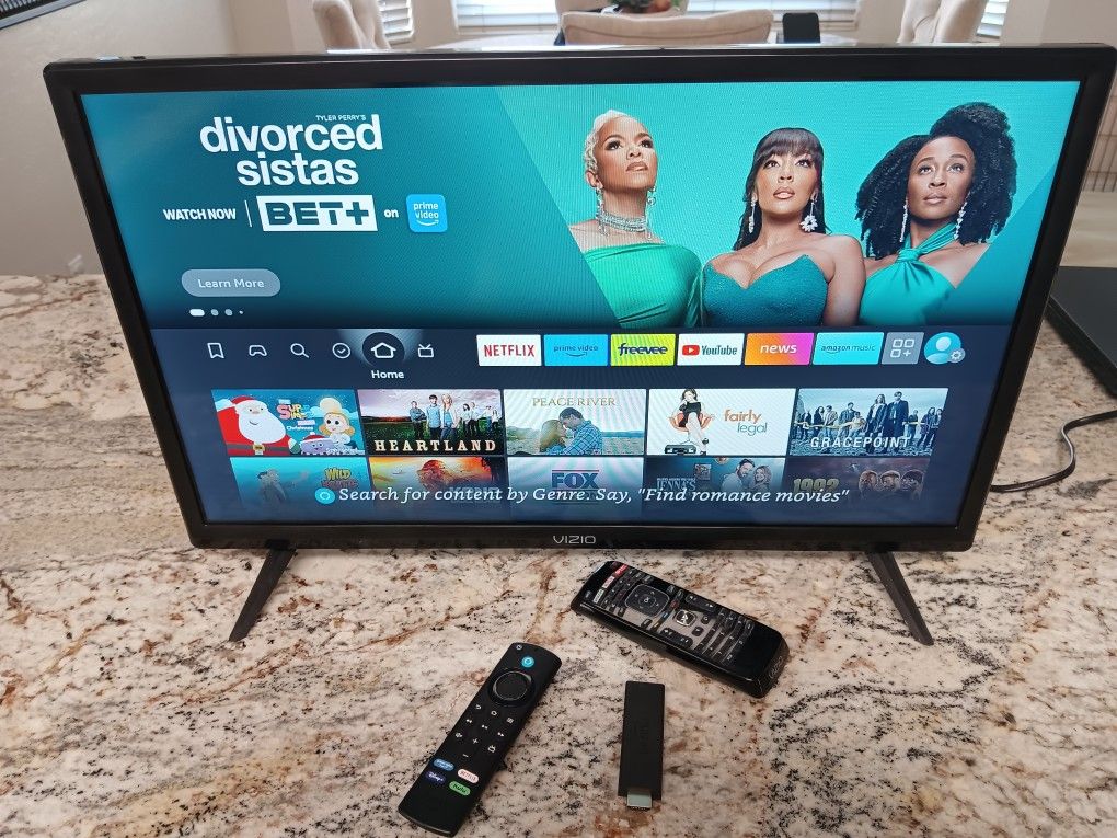 Smart 24-in Or 32 In TV New Condition With Remote $59 Firm