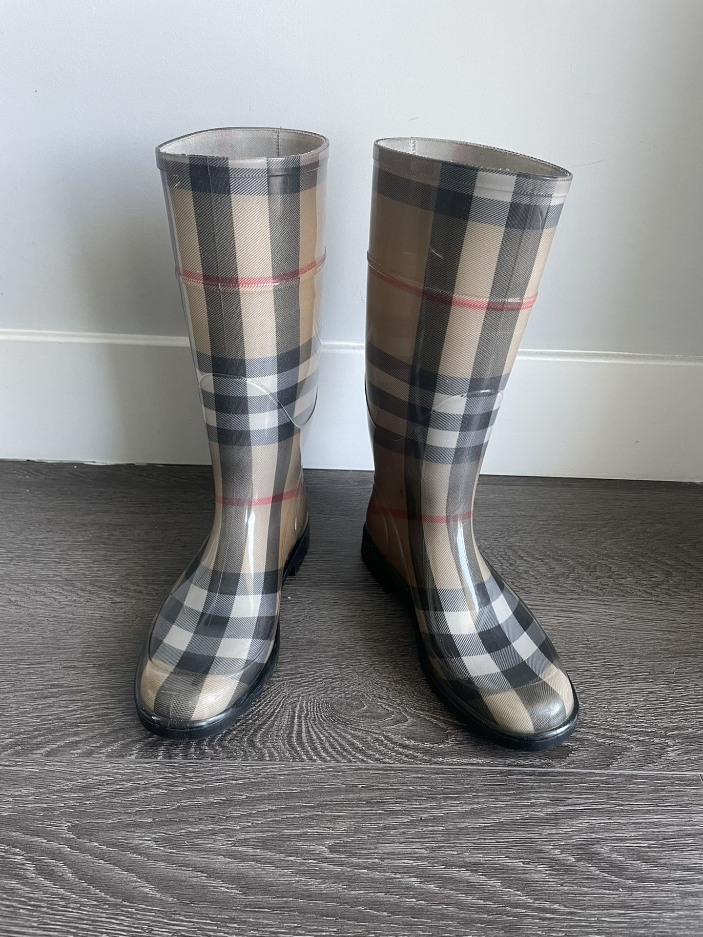 Women Burberry Rain Boots
