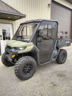 2016 Can-Am HD8