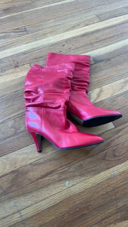 Free. Women boots. Size 9