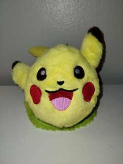 Pikachu Relaxing Plush Yellow Animal  8.5 In Pokémon NWOT