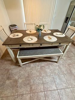 Dining set