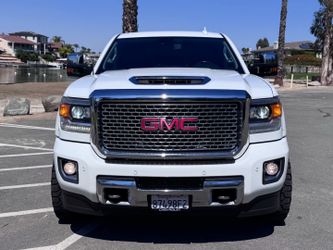 2017 GMC Sierra Denali 2500 4x4